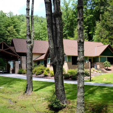 Ramah Darom Welcome Center + Senior Cabin